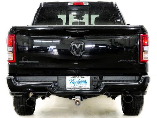 Diamond Black Crystal Pearlcoat 2021 RAM 1500 Big Horn/Lone Star