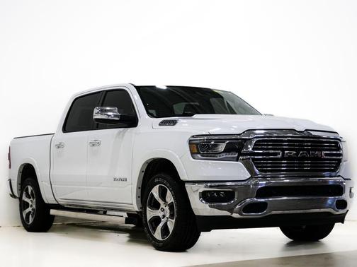 Bright White Clearcoat 2022 RAM 1500 Laramie