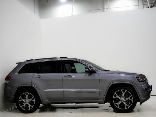 2020 Jeep Grand Cherokee Overland