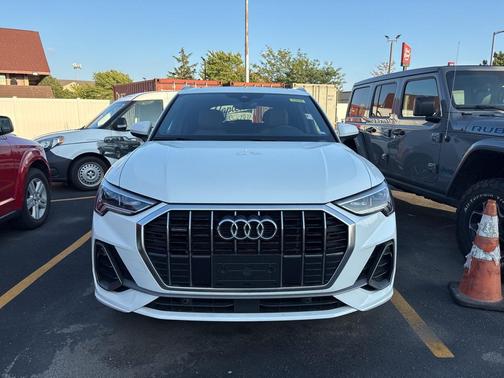 2023 Audi Q3 Premium 45 TFSI S line quattro Tiptronic