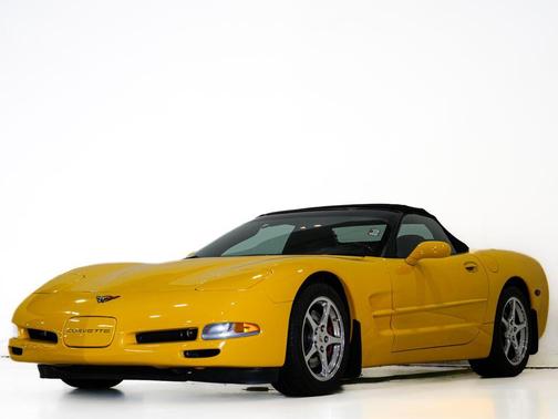 Millennium Yellow 2004 Chevrolet Corvette Base