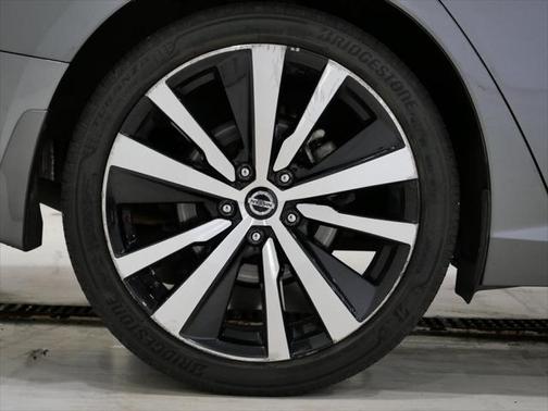 2022 Nissan Altima SR FWD