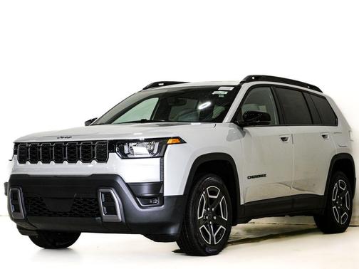Silver Zynith Clearcoat 2026 Jeep Cherokee Limited