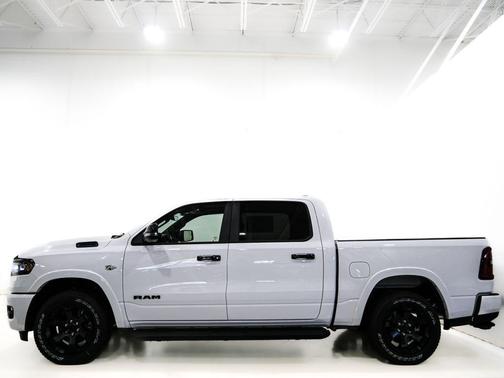 Bright White Clearcoat 2026 RAM 1500 Big Horn/Lone Star