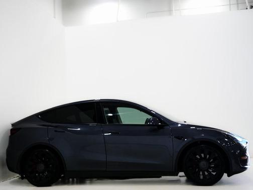 2022 Tesla Model Y Performance Dual Motor All-Wheel Drive