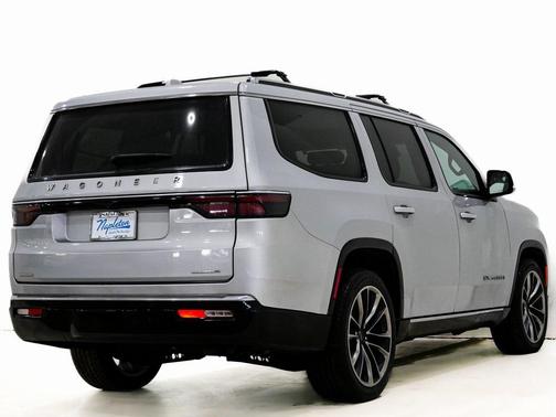 2022 Jeep Wagoneer Series III 4x4