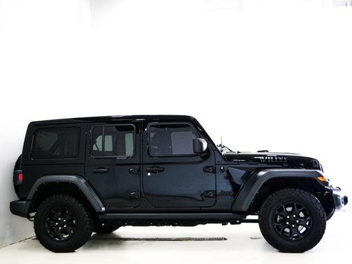 Black Clearcoat 2022 Jeep Wrangler Willys