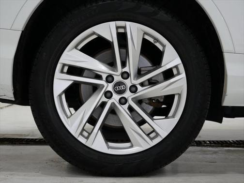 2022 Audi Q7 55 Premium Plus