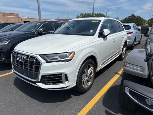 2022 Audi Q7 55 Premium Plus