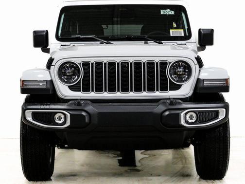 2026 Jeep Wrangler 4-Door Sahara 4x4