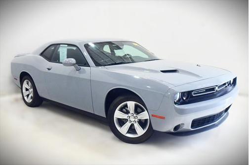 2022 Dodge Challenger SXT