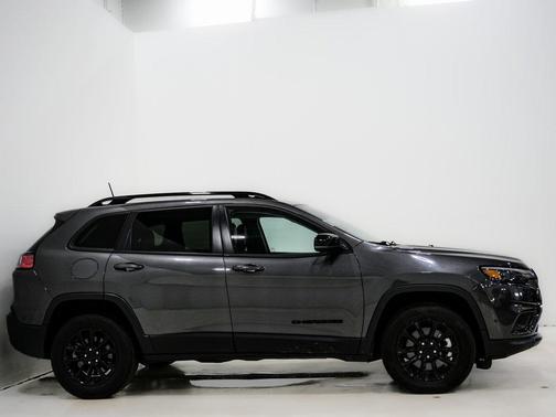 2023 Jeep Cherokee Altitude