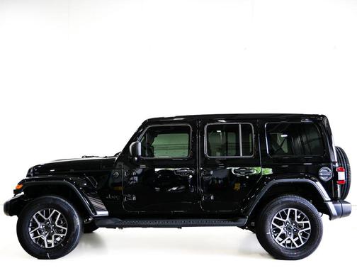 Black Clearcoat 2026 Jeep Wrangler 4-Door Sahara 4x4