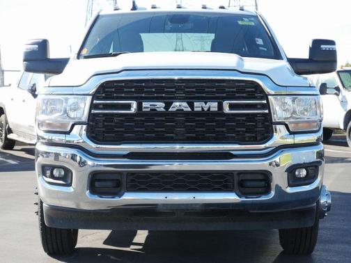 2024 RAM 3500 Big Horn Crew Cab 4x4 8' Box