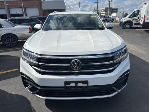 2022 Volkswagen Atlas Cross Sport 3.6L V6 SEL Premium R-Line