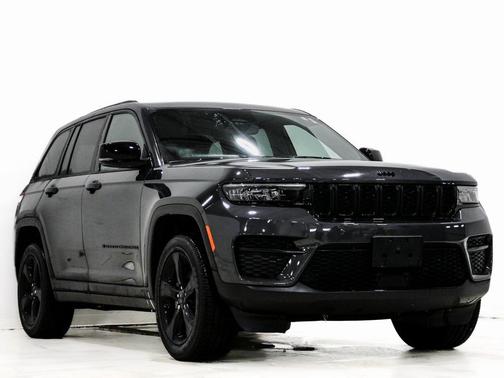 2024 Jeep Grand Cherokee Altitude