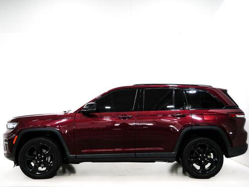 Velvet Red Pearlcoat 2023 Jeep Grand Cherokee Altitude