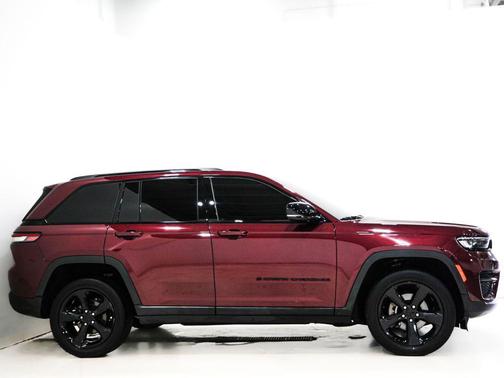 Velvet Red Pearlcoat 2023 Jeep Grand Cherokee Altitude