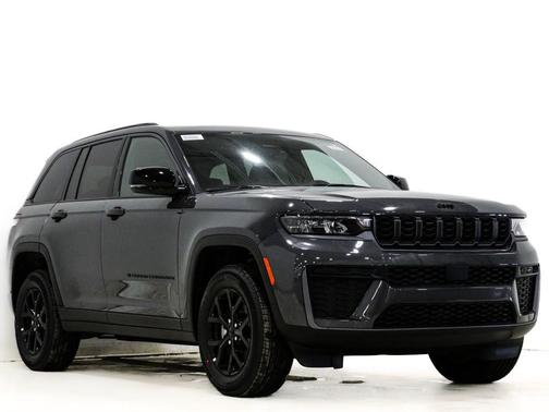 2026 Jeep Grand Cherokee Altitude