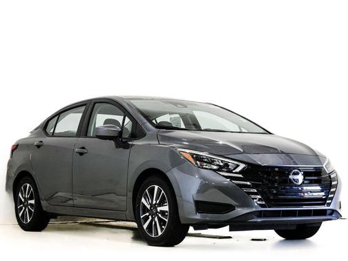 Gun Metallic 2025 Nissan Versa 1.6 SV