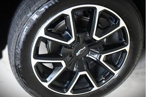 2022 Chevrolet Tahoe 4WD RST