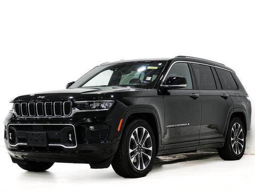 Diamond Black Crystal Pearlcoat 2022 Jeep Grand Cherokee L Overland