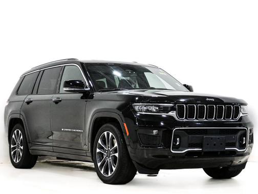Diamond Black Crystal Pearlcoat 2022 Jeep Grand Cherokee L Overland