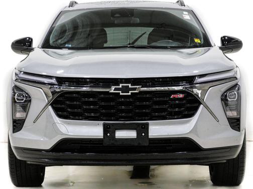 Sterling Gray Metallic 2024 Chevrolet Trax FWD 2RS
