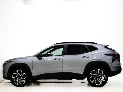 Sterling Gray Metallic 2024 Chevrolet Trax FWD 2RS