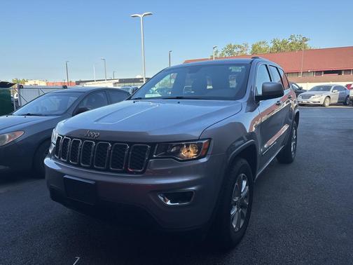 2021 Jeep Grand Cherokee Laredo