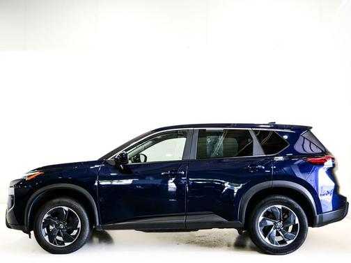 Deep Ocean Blue Pearl 2025 Nissan Rogue SV
