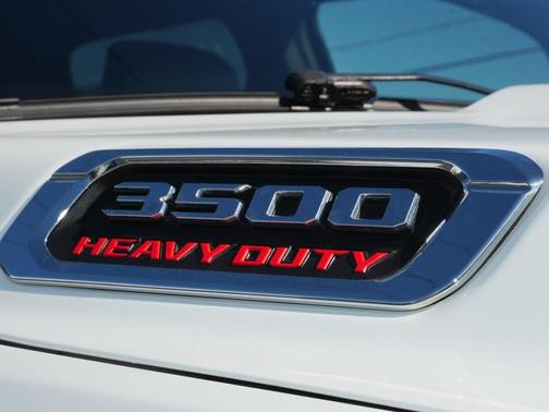 2024 RAM 3500 Tradesman Crew Cab 4x4 8' Box