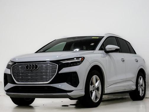 2022 Audi e-tron Premium Plus