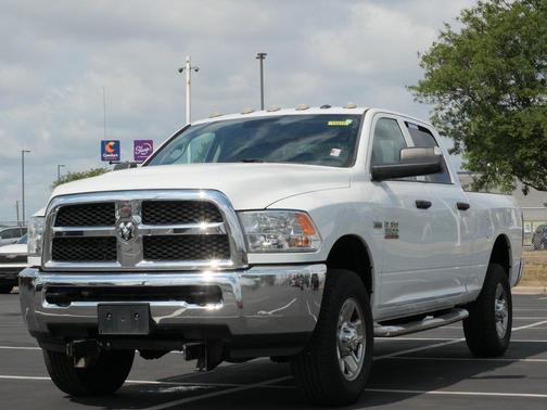 2018 RAM 3500 Tradesman Crew Cab 4x4 6'4' Box