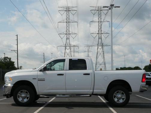 2018 RAM 3500 Tradesman Crew Cab 4x4 6'4' Box