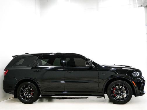 DB Black Crystal Clearcoat 2022 Dodge Durango SRT 392 AWD