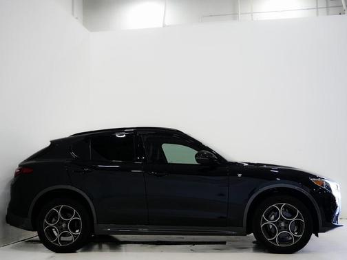 2022 Alfa Romeo Stelvio Ti