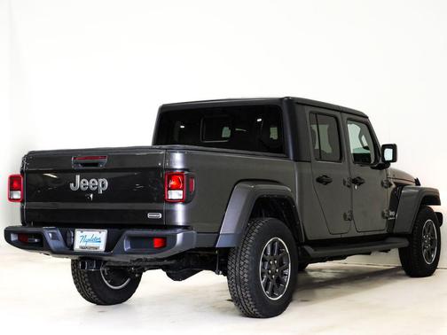 2022 Jeep Gladiator Overland