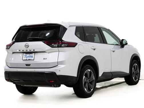 Brilliant Silver Metallic 2024 Nissan Rogue SV