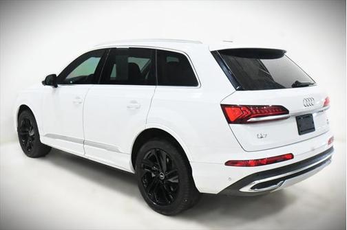 2023 Audi Q7 55 Premium Plus