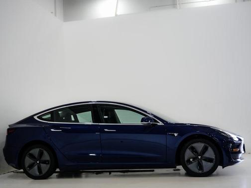 2019 Tesla Model 3 Standard Range