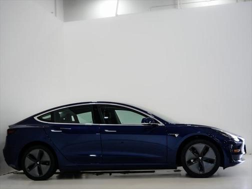 2019 Tesla Model 3 Standard Range