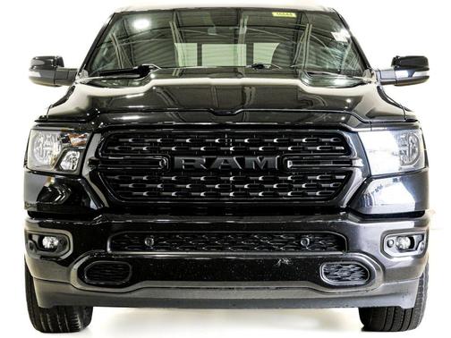 Diamond Black Crystal Pearlcoat 2023 RAM 1500 Big Horn/Lone Star