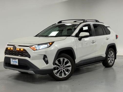 Blizzard Pearl 2021 Toyota RAV4 Limited