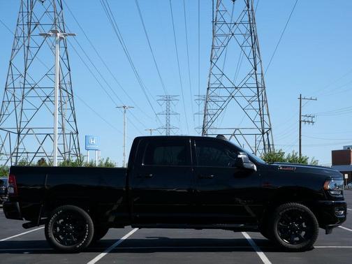 2023 RAM 2500 Big Horn Crew Cab 4x4 6'4' Box