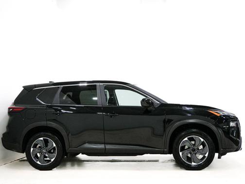 Super Black 2024 Nissan Rogue SV