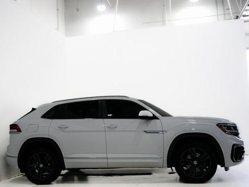 2020 Volkswagen Atlas Cross Sport 3.6L V6 SE w/Technology R-Line