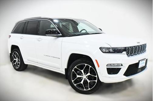 2022 Jeep Grand Cherokee Summit