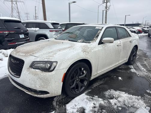 2023 Chrysler 300 S