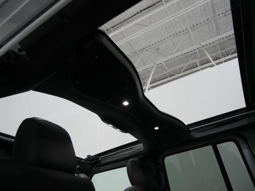 Bright White Clearcoat 2026 Jeep Wrangler 4-Door Sahara 4x4